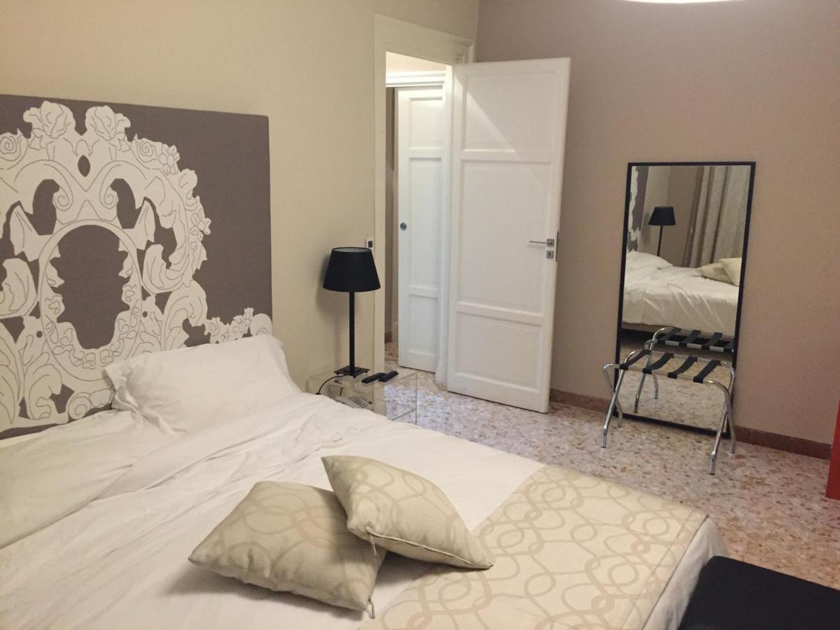 Due Cani Apartment Παλέρμο Εξωτερικό φωτογραφία