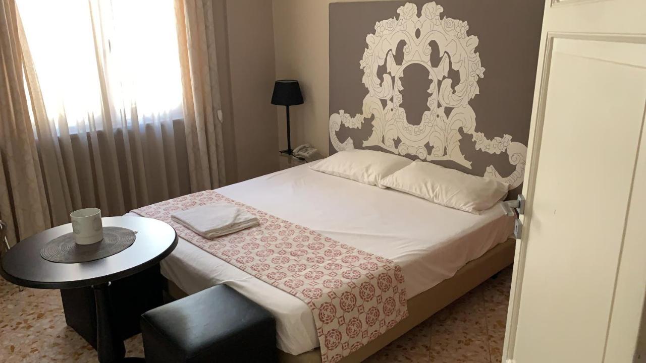 Due Cani Apartment Παλέρμο Εξωτερικό φωτογραφία